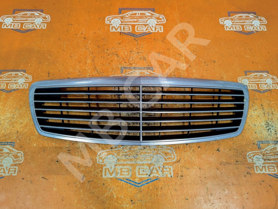 Решетка радиатора MERCEDES-BENZ E-класс W211/S211 (2002 - 2006) фото 1 &mdash; Разборка Мерседес
