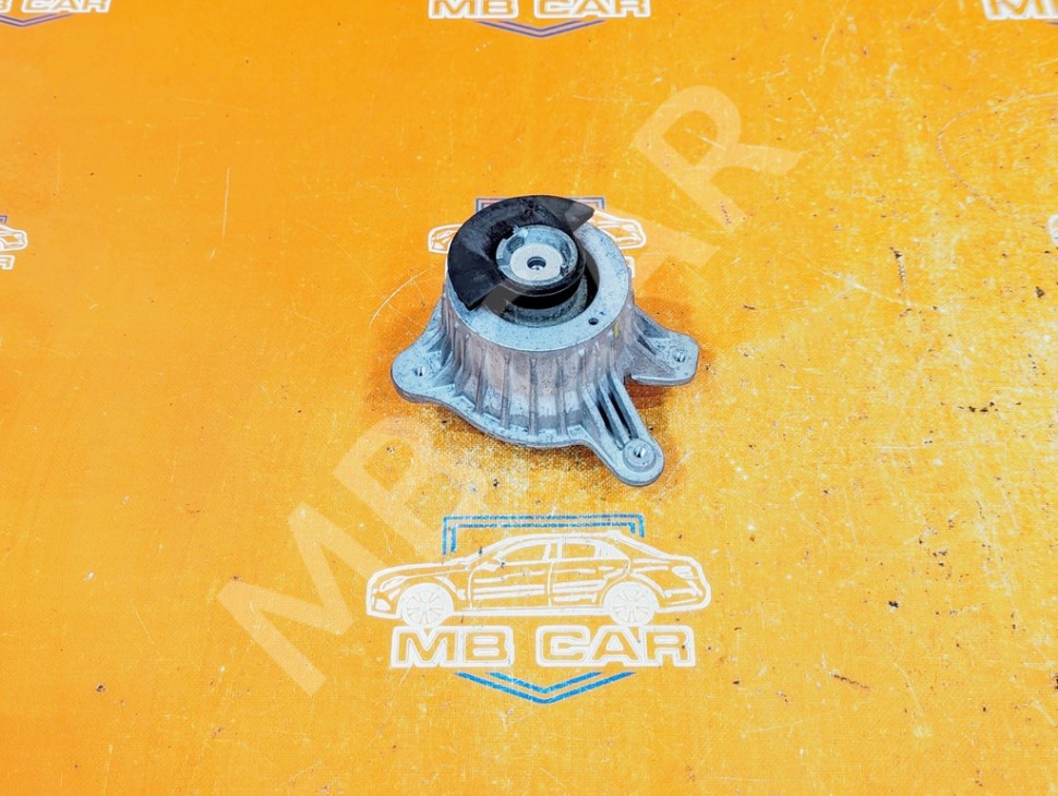Опора двигателя MERCEDES-BENZ C-класс W205/S205/C205/A205 (2014 - 2018) фото 1 — Разборка Мерседес