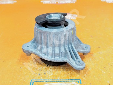 Опора двигателя MERCEDES-BENZ C-класс W205/S205/C205/A205 (2014 - 2018) — Разборка Мерседес