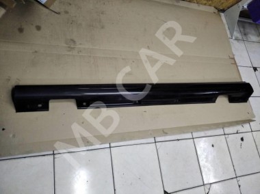 Порог пластиковый левый MERCEDES-BENZ B-класс W246 рестайлинг (2014 - 2018) — Разборка Мерседес
