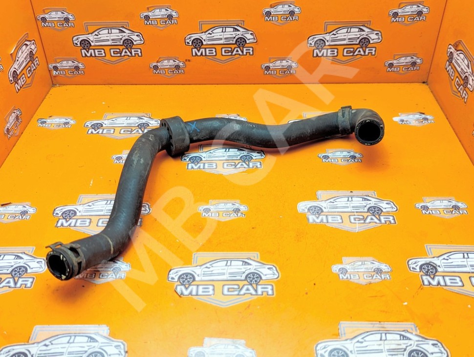 Патрубок ОЖ MERCEDES-BENZ GLK-класс X204 (2008 - 2012) фото 1 — Разборка Мерседес