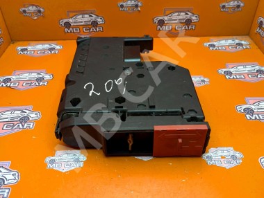Блок предохранителей MERCEDES-BENZ C-класс W204/S204 (2006 - 2011) — Разборка Мерседес
