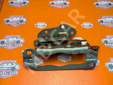 Петля капота MERCEDES-BENZ C-класс W204/S204 (2006 - 2011) — Разборка Мерседес