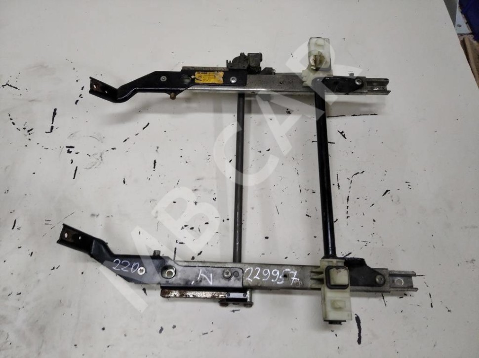 Механизм регулировки сидений MERCEDES-BENZ S-класс W220 рестайлинг (2002 - 2005) фото 1 &mdash; Разборка Мерседес