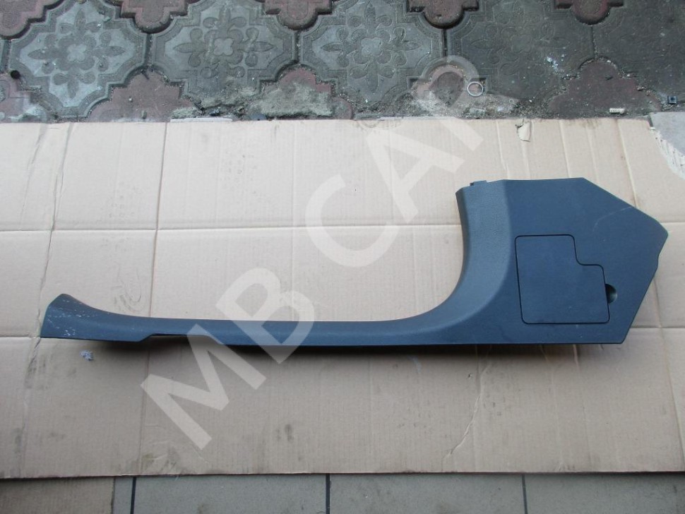 Накладка порога внутренняя MERCEDES-BENZ C-класс W205/S205/C205/A205 (2014 - 2018) фото 1 — Разборка Мерседес