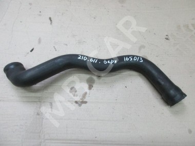 Патрубок радиатора MERCEDES-BENZ E-класс W210/S210 (1995 - 1999) — Разборка Мерседес