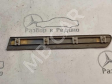 Молдинг крыла правый MERCEDES-BENZ CLK-класс C208/A208 (1997 - 2000) — Разборка Мерседес