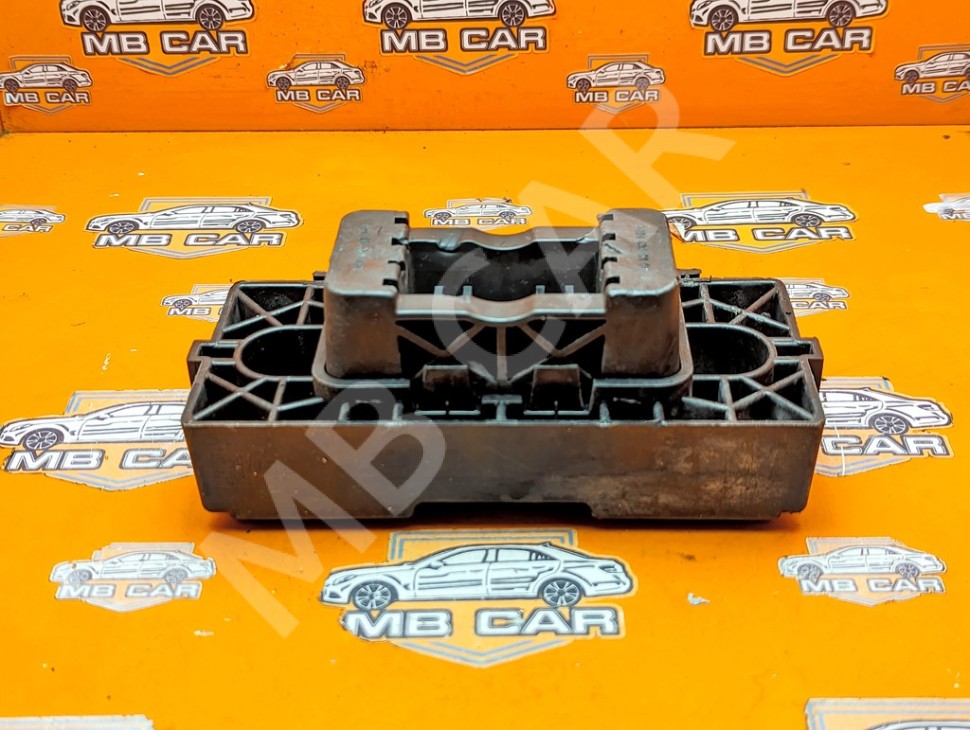 Поддомкратник MERCEDES-BENZ GLE-класс W166 (2015 - 2018) фото 1 — Разборка Мерседес