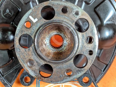 Кулак поворотный передний левый MERCEDES-BENZ A-класс W168 рестайлинг (2001 - 2004) &mdash; Разборка Мерседес