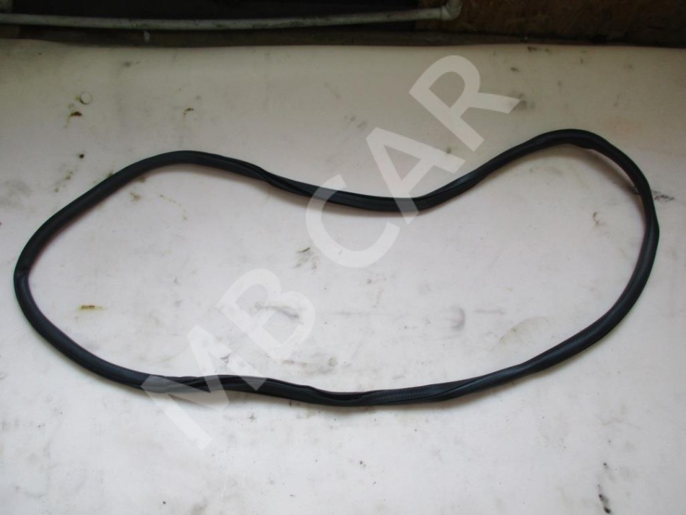 Уплотнитель крышки багажника MERCEDES-BENZ C-класс W205/S205/C205/A205 (2014 - 2018) фото 1 — Разборка Мерседес