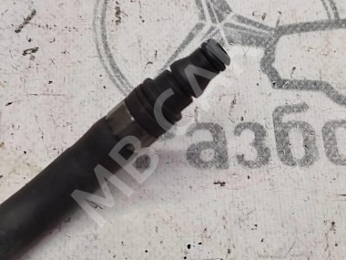 Трубка вентиляции расширительного бака MERCEDES-BENZ S-класс W221 (2005 - 2009) — Разборка Мерседес