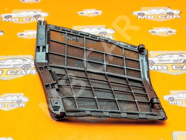 Сетки динамиков торпеды MERCEDES-BENZ E-класс W124/S124/C124/A124 (1984 - 1997) — Разборка Мерседес