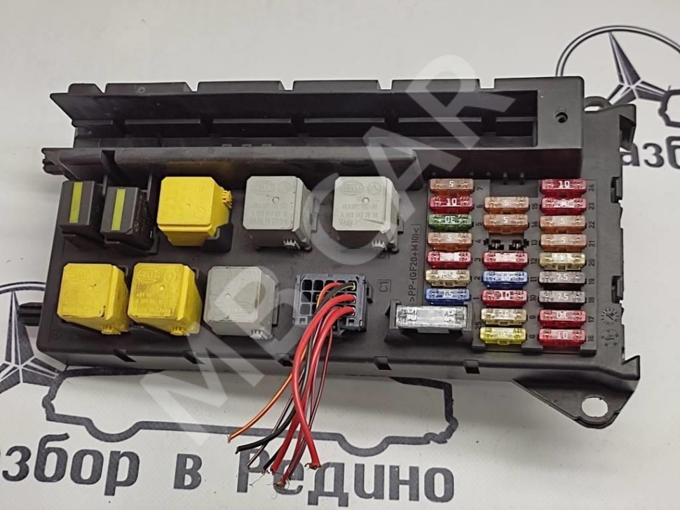 Блок предохранителей MERCEDES-BENZ Sprinter W906 (2006 - 2019) фото 1 — Разборка Мерседес