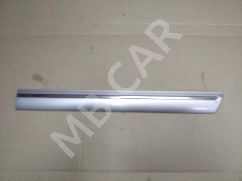 Молдинг двери MERCEDES-BENZ E-класс W210/S210 рестайлинг (1999 - 2003) фото 1 — Разборка Мерседес