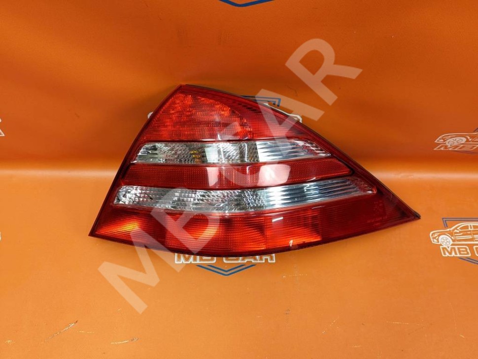 Фонарь задний правый MERCEDES-BENZ CL-класс C215 (1999 - 2002) фото 1 — Разборка Мерседес