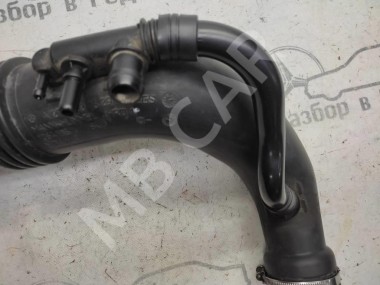 Патрубок воздушный MERCEDES-BENZ C-класс W204/S204 (2006 - 2011) — Разборка Мерседес