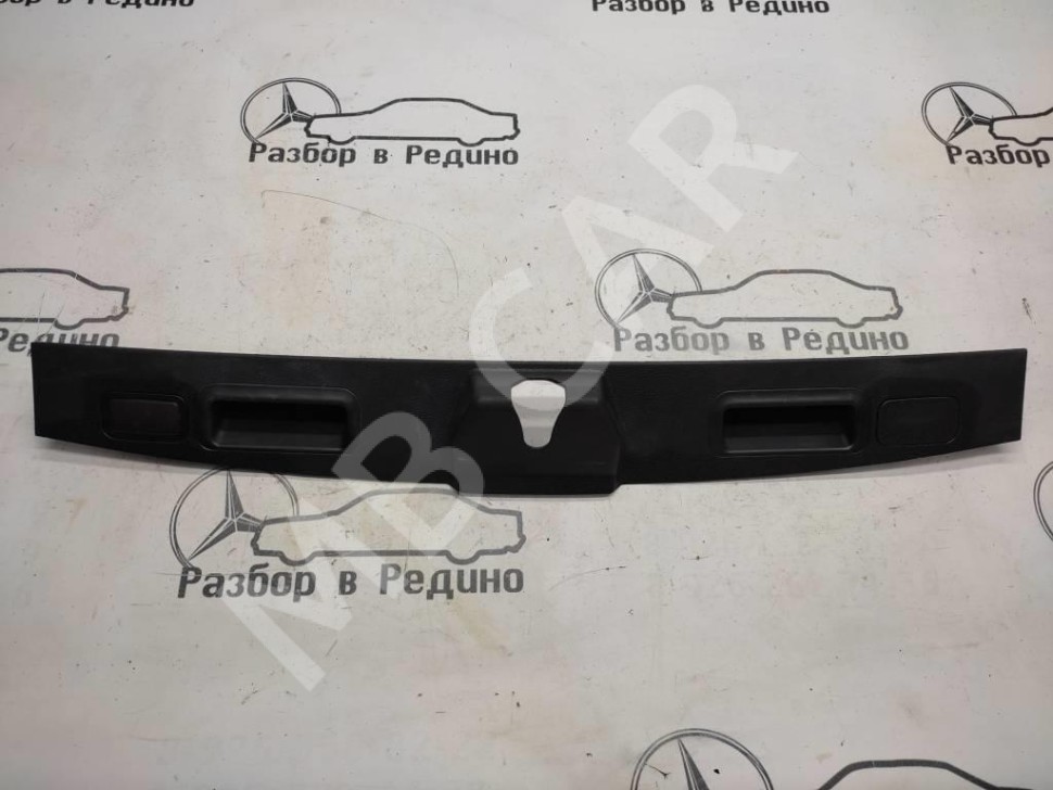 Накладка крышки багажника MERCEDES-BENZ M-класс W164 (2005 - 2008) фото 1 — Разборка Мерседес
