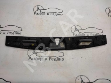 Накладка крышки багажника MERCEDES-BENZ M-класс W164 (2005 - 2008) — Разборка Мерседес