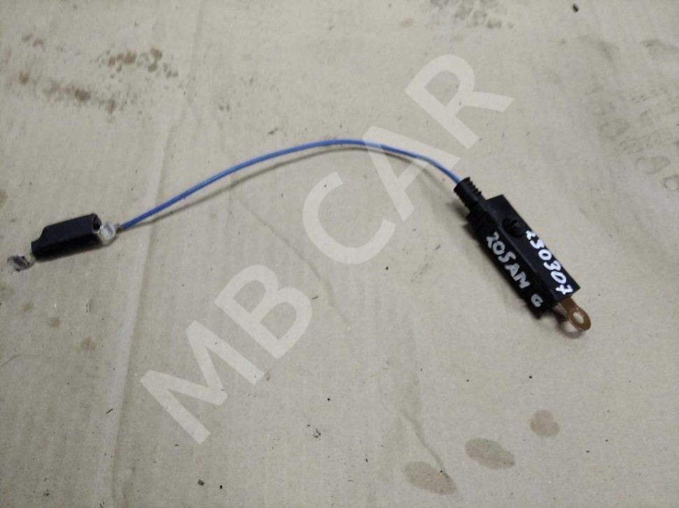 Усилитель антенны MERCEDES-BENZ C-класс AMG W205/S205/C205/A205 (2014 - 2018) фото 1 — Разборка Мерседес