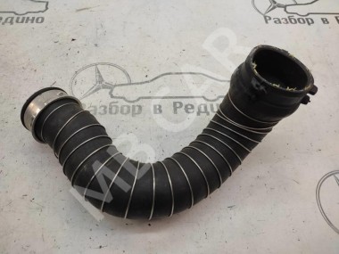 Патрубок интеркулера MERCEDES-BENZ C-класс W204/S204 (2006 - 2011) — Разборка Мерседес