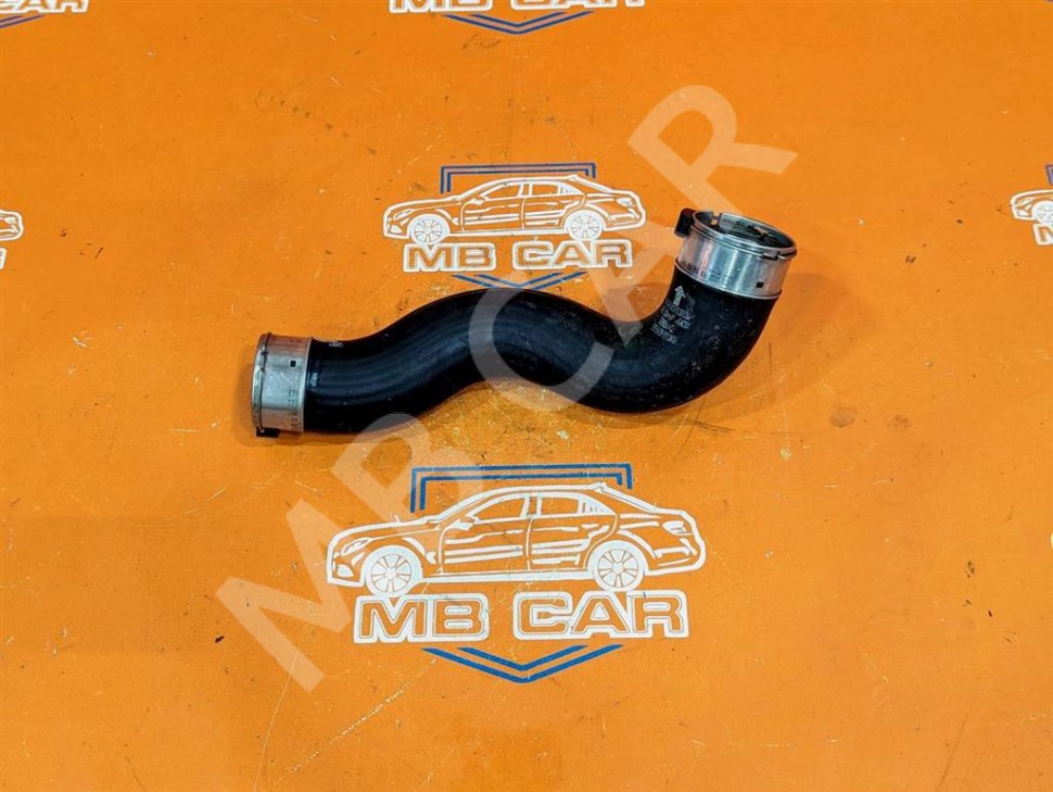 Патрубок интеркулера MERCEDES-BENZ B-класс W246 (2011 - 2014) фото 1 &mdash; Разборка Мерседес