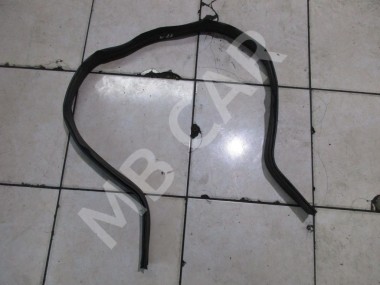 Уплотнитель капота MERCEDES-BENZ E-класс W212/S212/C207/A207 (2009 - 2013) — Разборка Мерседес