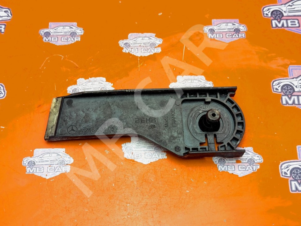 Кронштейн радиатора MERCEDES-BENZ CLA-класс C117/X117 рестайлинг (2016 - 2019) фото 1 &mdash; Разборка Мерседес