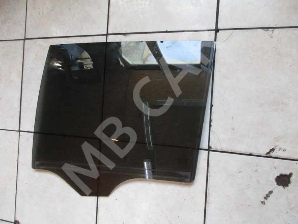 Стекло заднее левое MERCEDES-BENZ C-класс W204/S204 (2006 - 2011) фото 1 — Разборка Мерседес