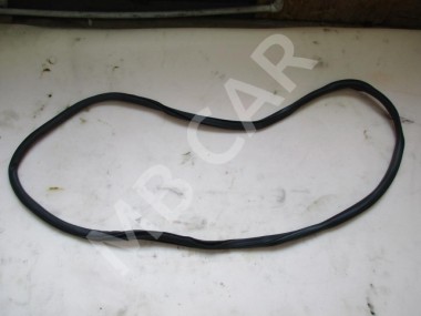 Уплотнитель крышки багажника MERCEDES-BENZ C-класс W205/S205/C205/A205 (2014 - 2018) — Разборка Мерседес