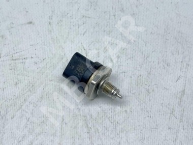 Датчик давления топлива MERCEDES-BENZ A-класс W176 (2012 - 2015) — Разборка Мерседес