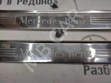 Накладка порога внутренняя MERCEDES-BENZ C-класс W205/S205/C205/A205 (2014 - 2018) — Разборка Мерседес