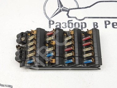 Блок предохранителей MERCEDES-BENZ W124 W124/S124/C124/A124 (1984 - 1993) — Разборка Мерседес