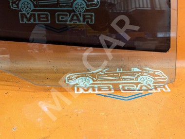 Стекло переднее правое MERCEDES-BENZ CLK-класс C209/A209 (2002 - 2005) — Разборка Мерседес