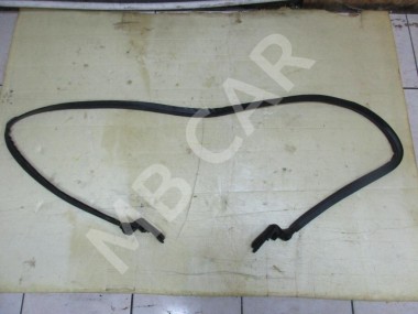 Уплотнитель MERCEDES-BENZ CLK-класс C208/A208 (1997 - 2000) — Разборка Мерседес