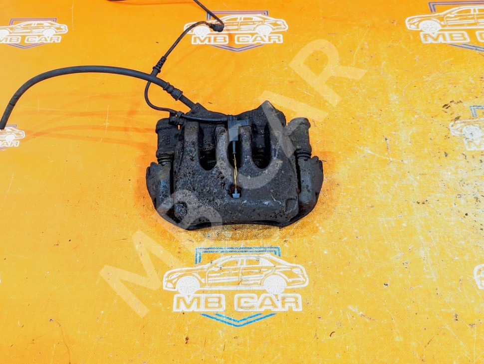 Суппорт передний левый MERCEDES-BENZ Sprinter W907/910 (2018 - 2025) фото 1 — Разборка Мерседес