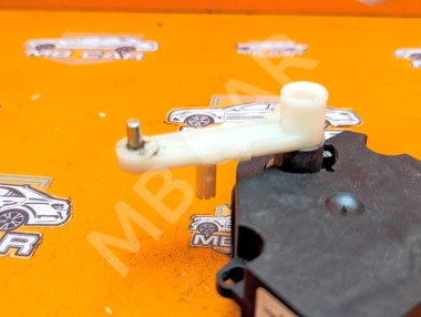 Сервоприводы печки MERCEDES-BENZ M-класс W163 (1997 - 2001) &mdash; Разборка Мерседес