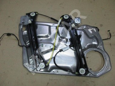 Стеклоподъемник передний правый MERCEDES-BENZ CLS-класс C218/X218 рестайлинг (2014 - 2017) — Разборка Мерседес