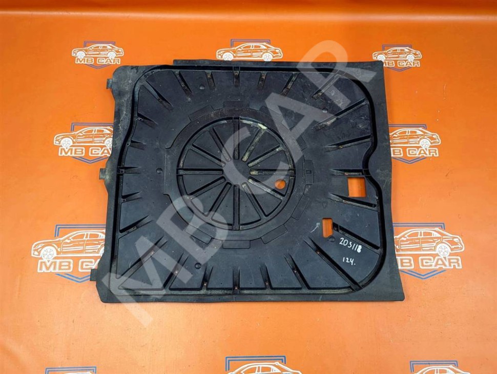 Поддон запасного колеса MERCEDES-BENZ W124 W124/S124/C124/A124 (1984 - 1993) фото 1 — Разборка Мерседес