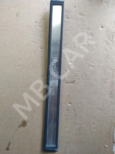 Накладка порога внутренняя MERCEDES-BENZ E-класс W211/S211 (2002 - 2006) — Разборка Мерседес