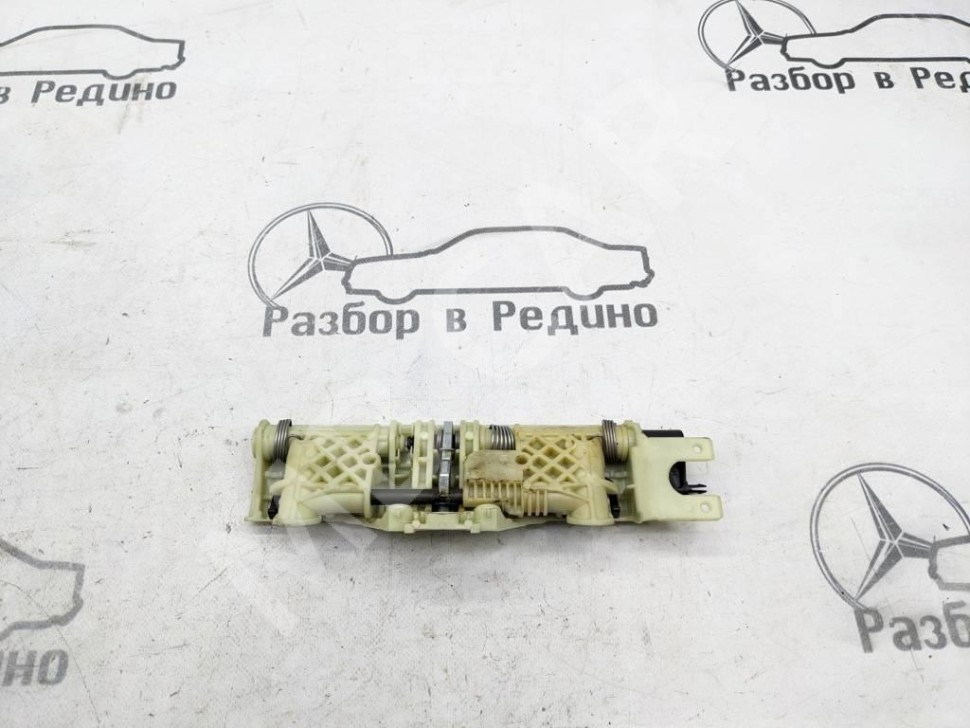 Механизм подголовника MERCEDES-BENZ S-класс W220 рестайлинг (2002 - 2005) фото 1 — Разборка Мерседес
