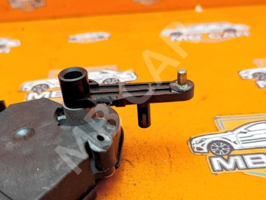 Сервоприводы печки MERCEDES-BENZ M-класс W163 (1997 - 2001) &mdash; Разборка Мерседес