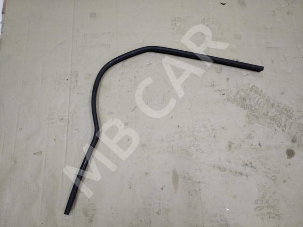 Уплотнитель капота MERCEDES-BENZ C-класс AMG W205/S205/C205/A205 (2014 - 2018) фото 1 &mdash; Разборка Мерседес