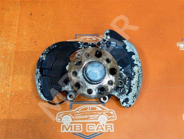 Кулак поворотный передний правый MERCEDES-BENZ C-класс W204/S204 (2006 - 2011) — Разборка Мерседес