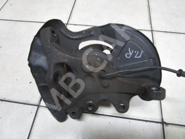 Кулак поворотный передний правый MERCEDES-BENZ C-класс W203/S203/CL203 (2000 - 2004) — Разборка Мерседес