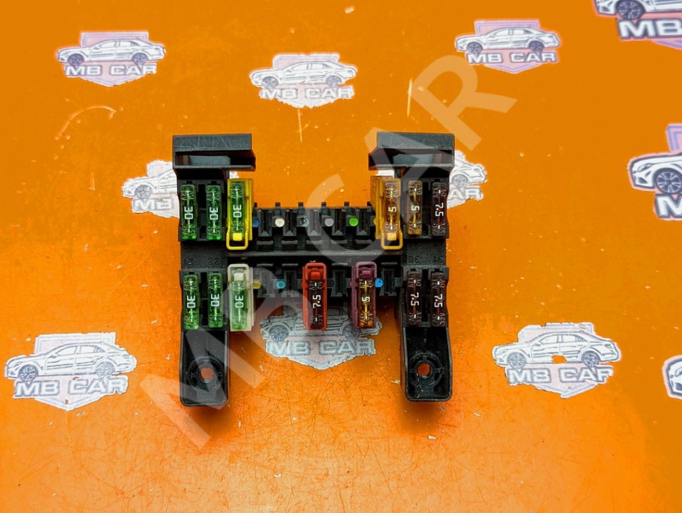 Блок предохранителей MERCEDES-BENZ E-класс W211/S211 (2002 - 2006) фото 1 — Разборка Мерседес