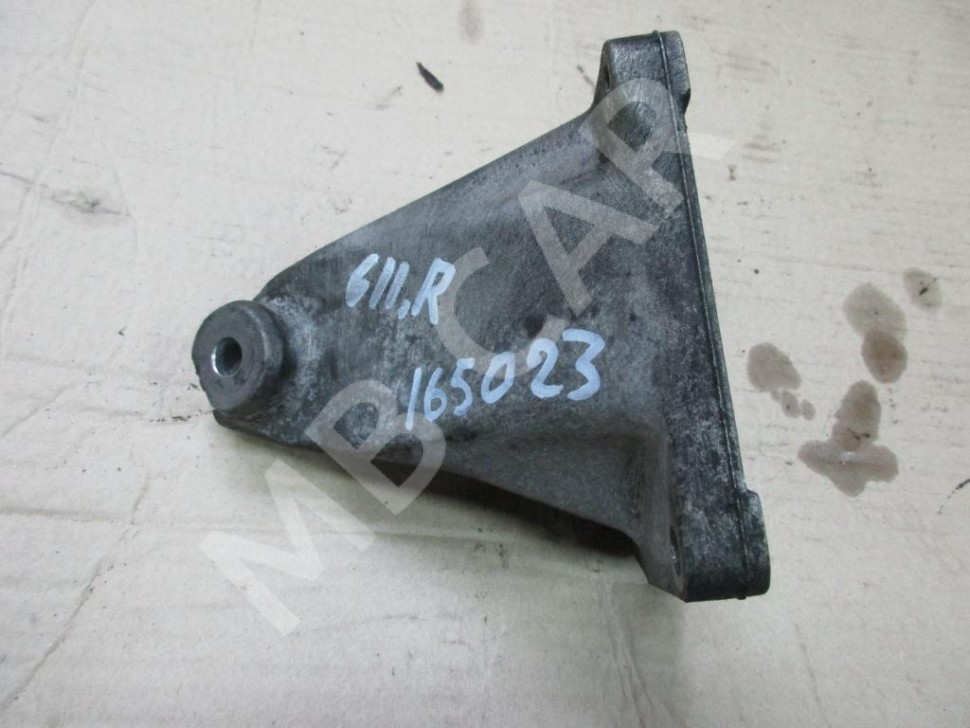 Лапа правая MERCEDES-BENZ E-класс W210/S210 (1995 - 1999) фото 1 — Разборка Мерседес