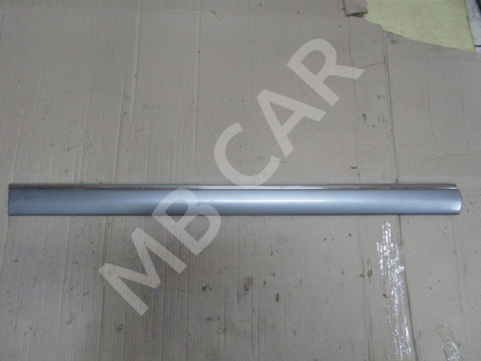 Молдинг двери MERCEDES-BENZ E-класс W210/S210 (1995 - 1999) фото 1 — Разборка Мерседес