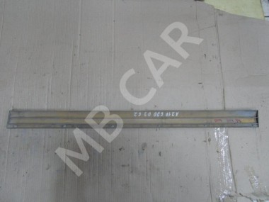Молдинг двери MERCEDES-BENZ E-класс W210/S210 (1995 - 1999) — Разборка Мерседес