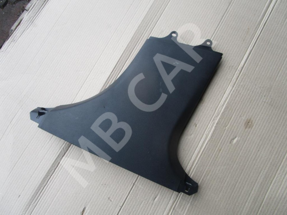 Накладка средней стойки MERCEDES-BENZ C-класс W205/S205/C205/A205 (2014 - 2018) фото 1 — Разборка Мерседес