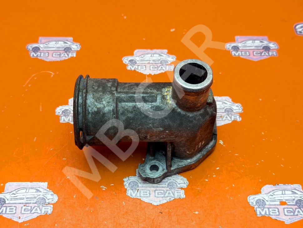 Фланец системы охлаждения MERCEDES-BENZ E-класс W211/S211 рестайлинг (2006 - 2009) фото 1 &mdash; Разборка Мерседес